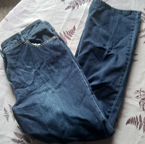 Jeans - Picture 2 of 4